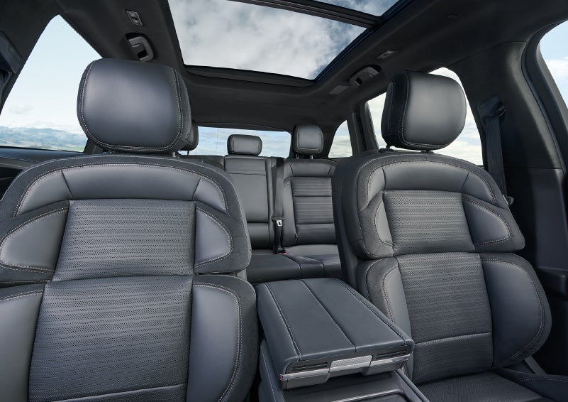 The spacious second row and available panoramic Vista Roof® is shown. | Brinson Lincoln of Corsicana in Corsicana TX